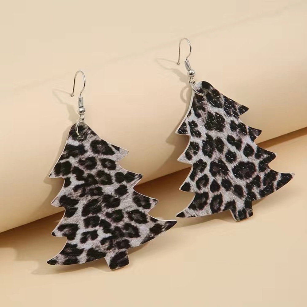 Leopard Print Christmas Tree Earrings!! NWT!